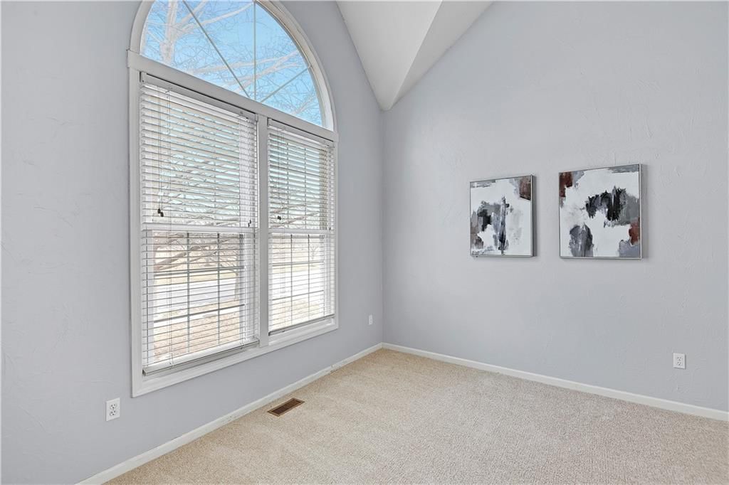 5904 Edgewater Drive — photo 5