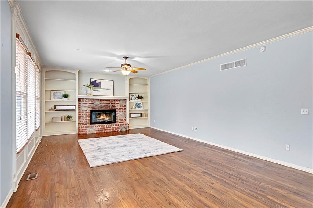 5904 Edgewater Drive — photo 8