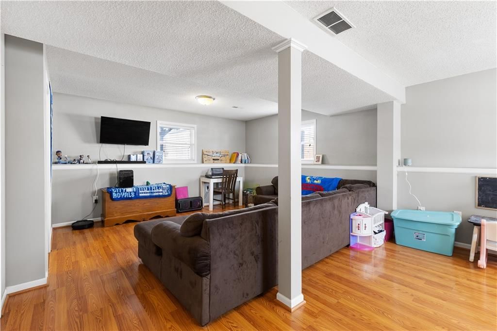1507 Stoneybrooke Drive — photo 17