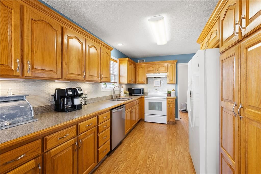 1507 Stoneybrooke Drive — photo 6