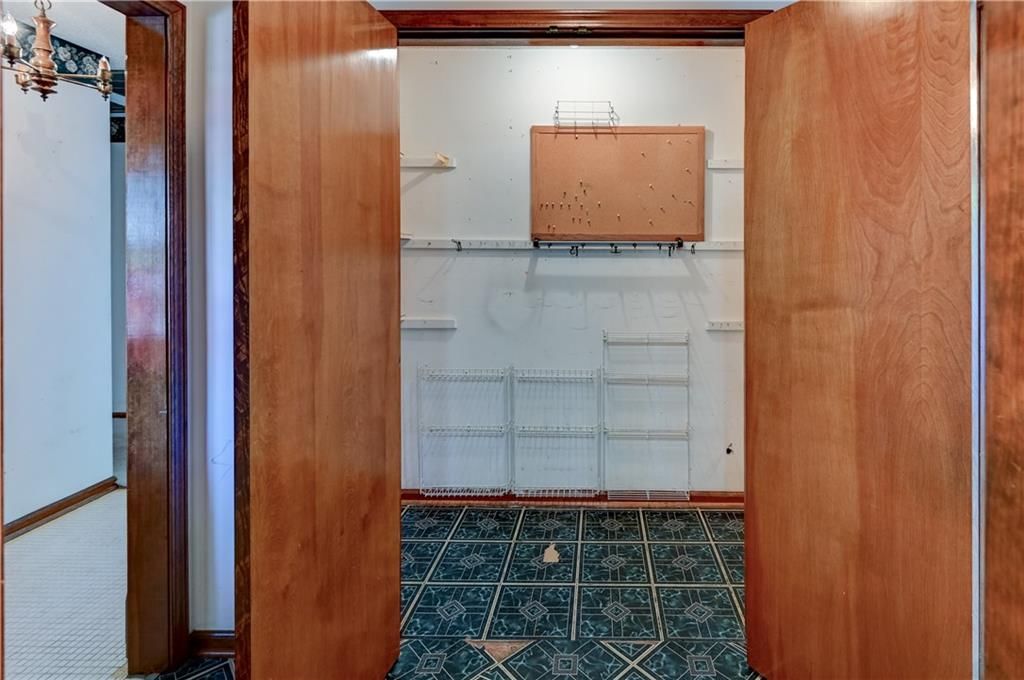 135 Walnut Street — photo 31