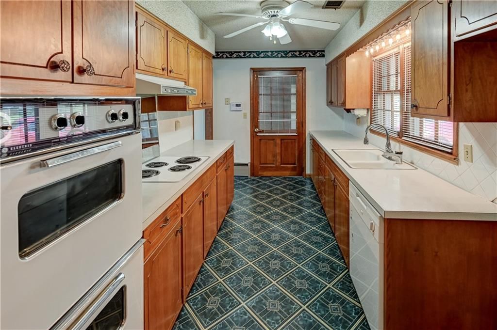 135 Walnut Street — photo 32