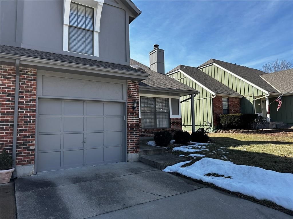 10651 W 115th Street, Overland Park, KS
