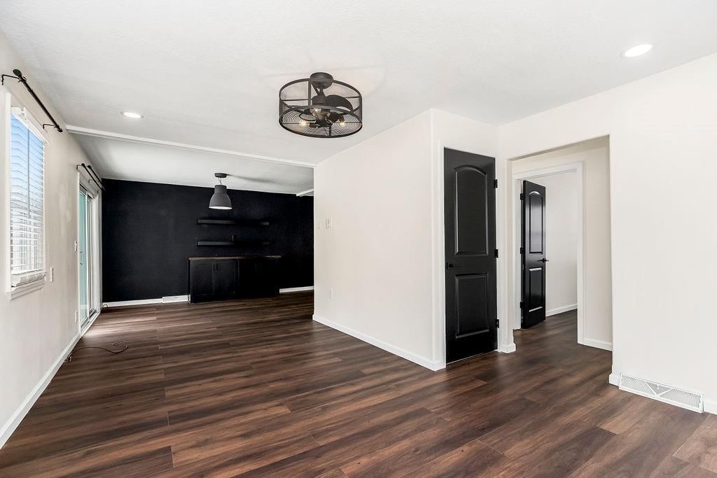 5812 NW PARKDALE Circle — photo 12