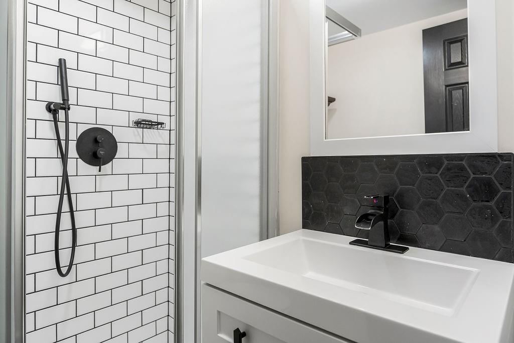 5812 NW PARKDALE Circle — photo 20