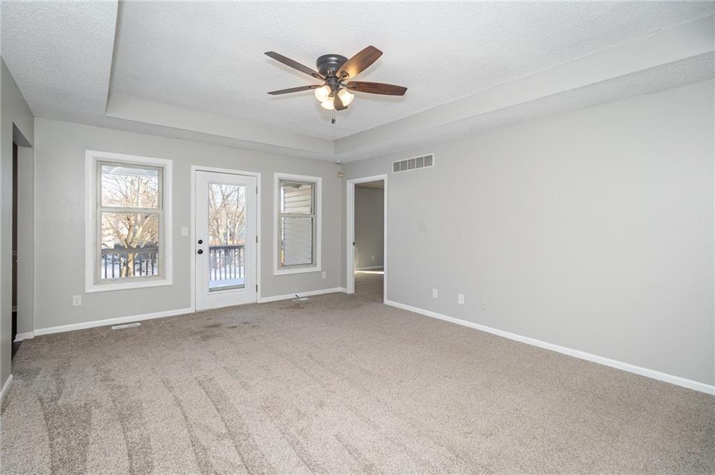 705 York Drive — photo 4