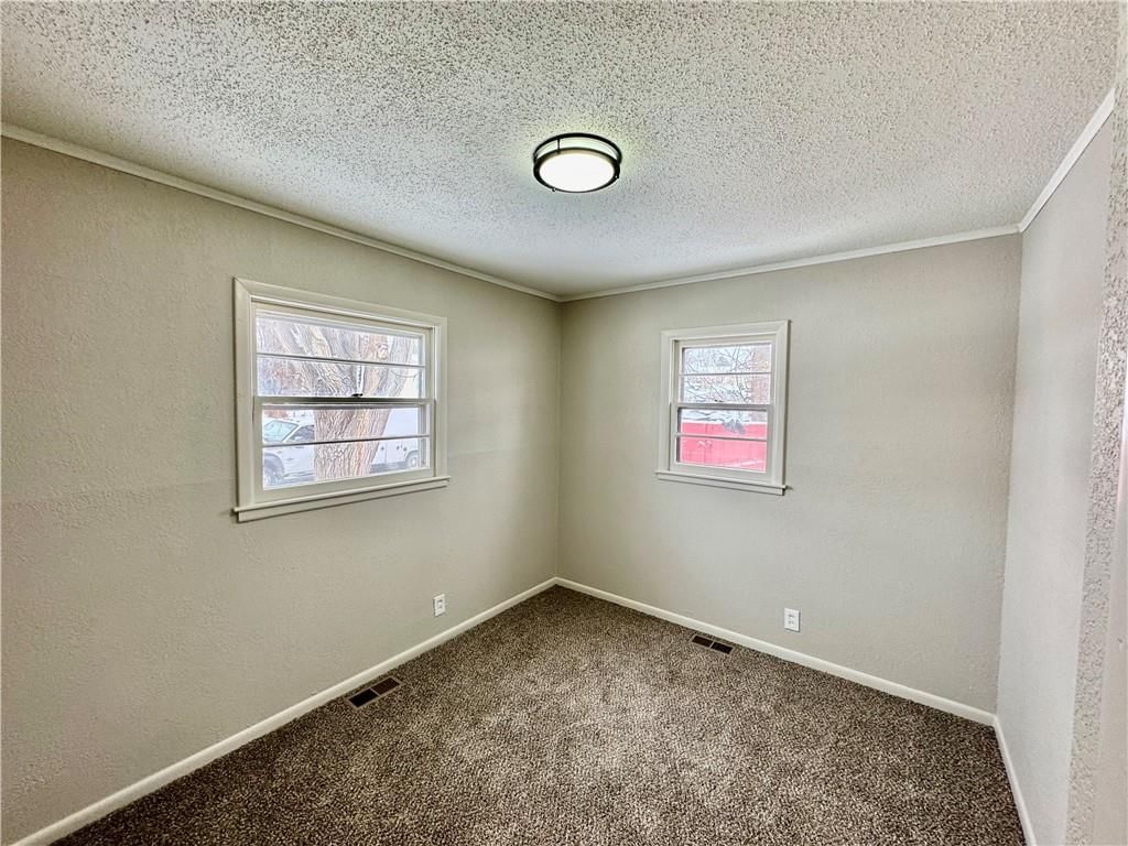 1003 Magnolia Street W — photo 15