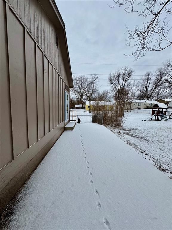 1003 Magnolia Street W — photo 20