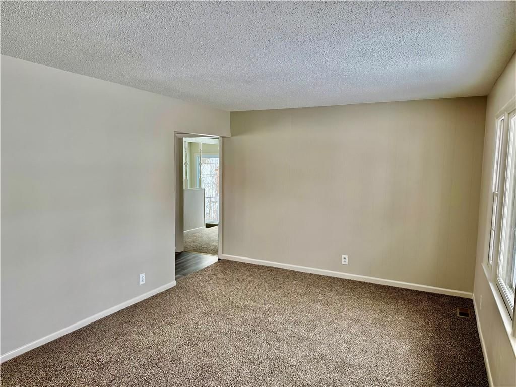 1003 Magnolia Street W — photo 3