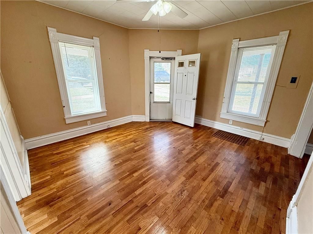 309 E Edwards Street — photo 5