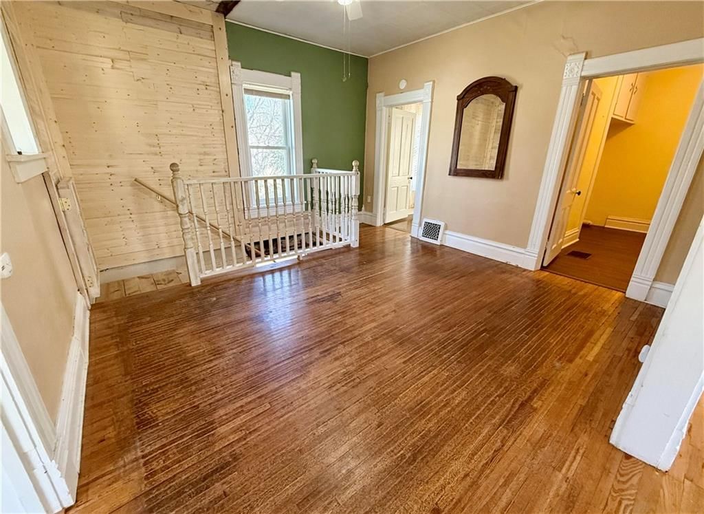 309 E Edwards Street — photo 6