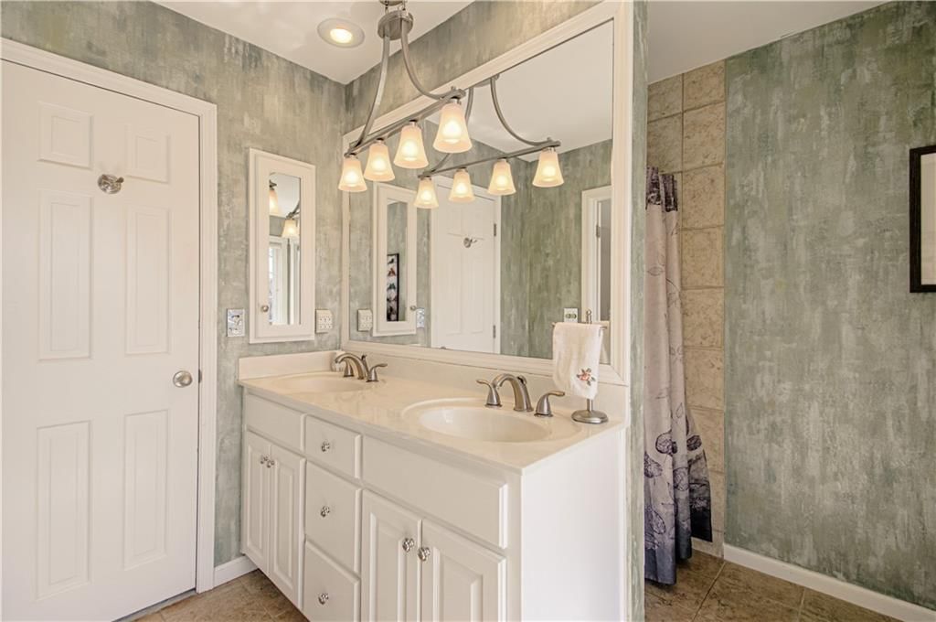 419 NW Briarcliff Road — photo 21