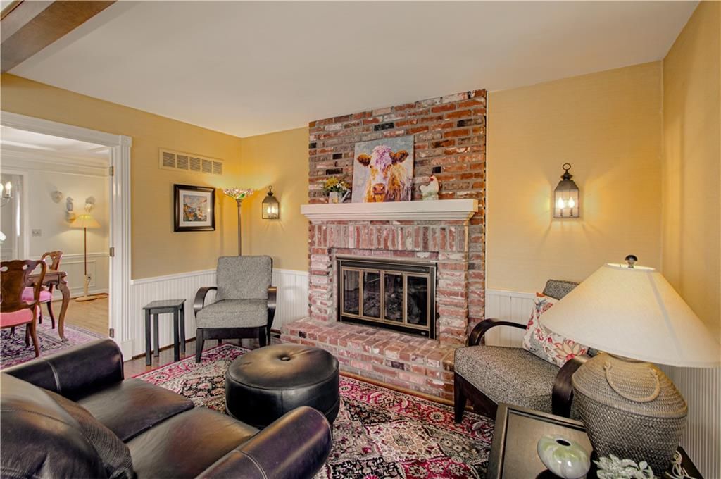 419 NW Briarcliff Road — photo 9