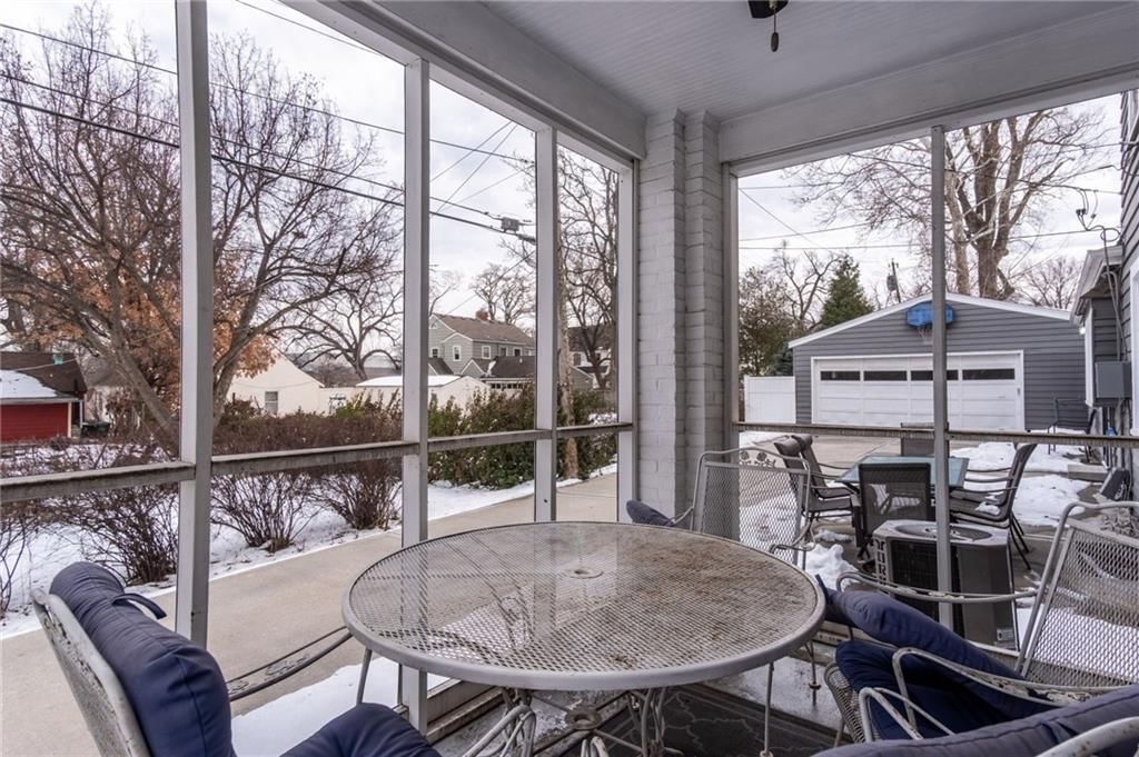 2715 W 49th Terrace — photo 29