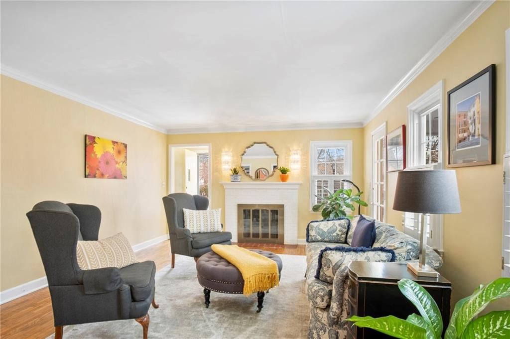 2715 W 49th Terrace — photo 4