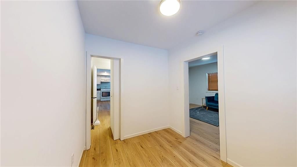 402 W 6th Street — photo 12
