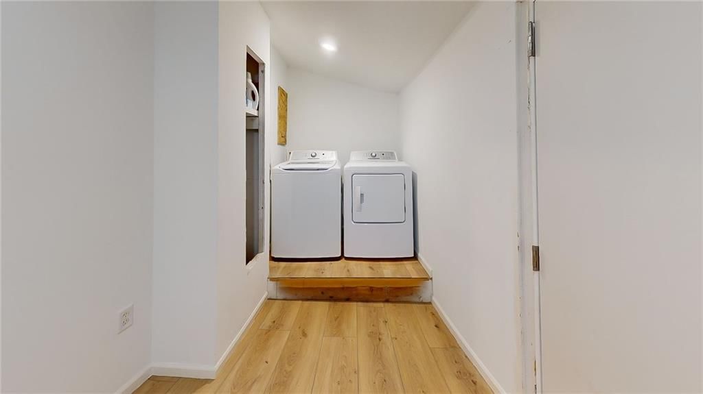 402 W 6th Street — photo 13