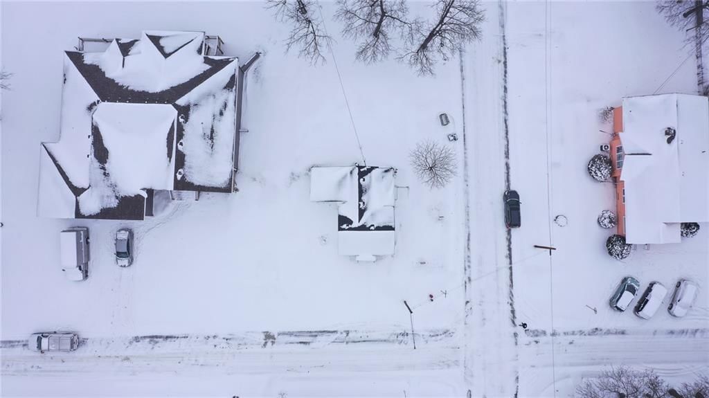 402 W 6th Street — photo 15