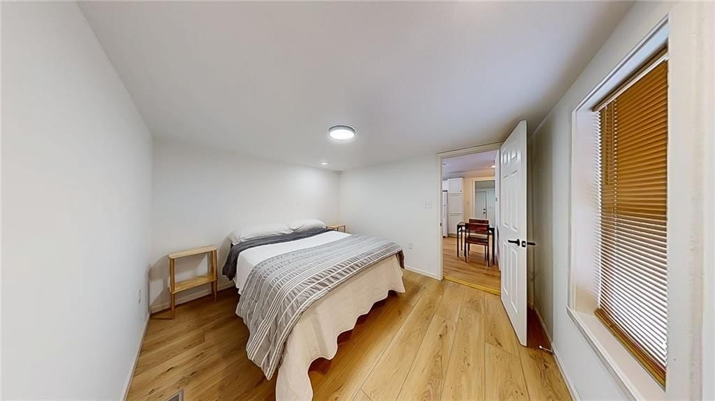 402 W 6th Street — photo 10