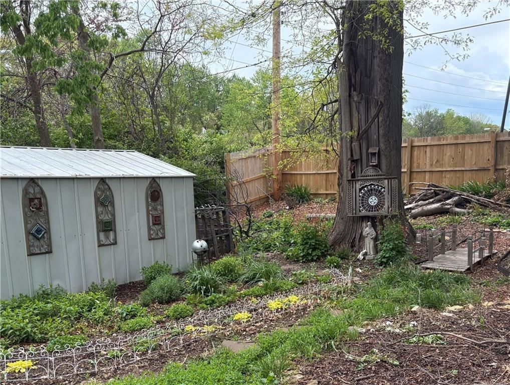 12 Virginia Drive — photo 25