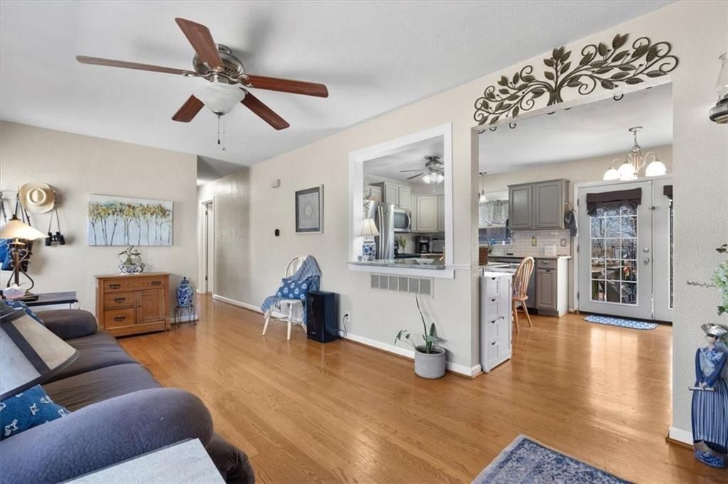 12 Virginia Drive — photo 4