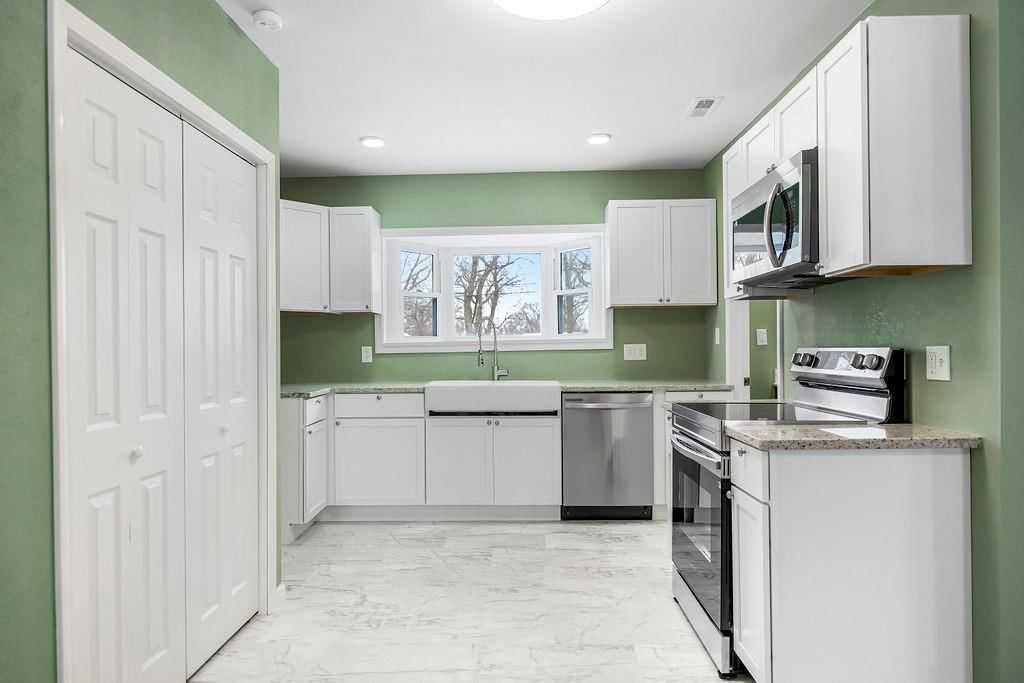 108 E Cass Street — photo 15