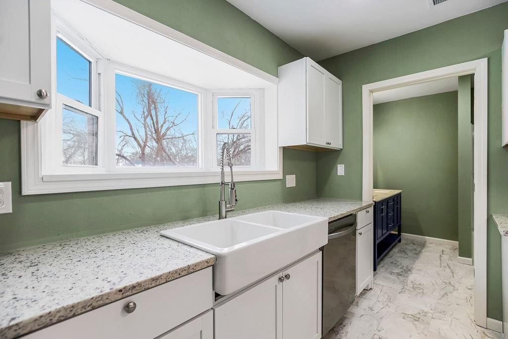 108 E Cass Street — photo 17