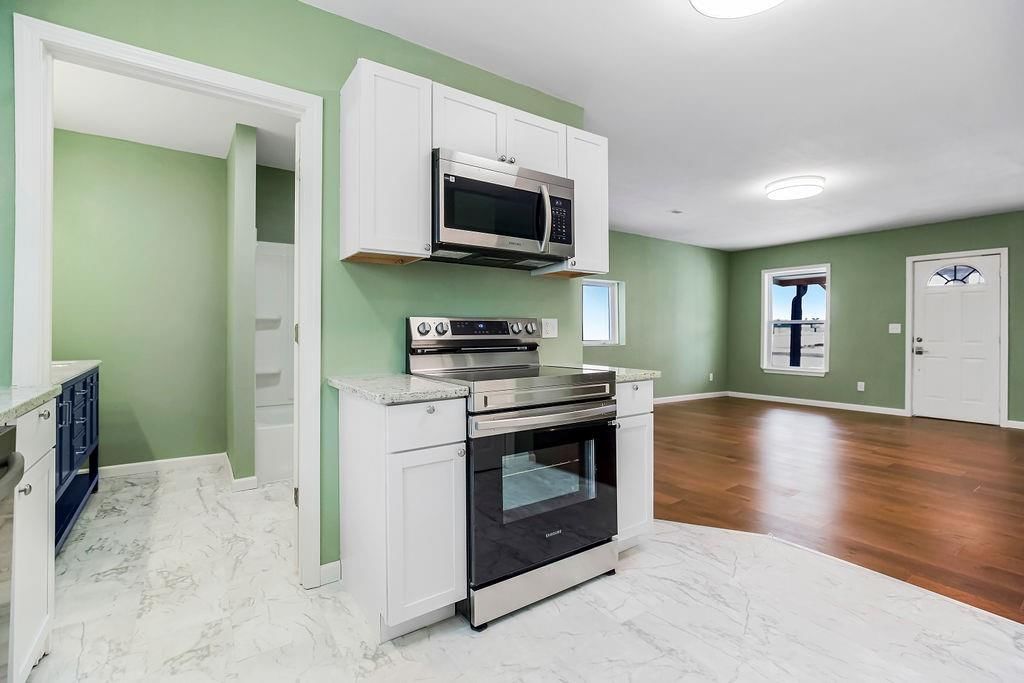 108 E Cass Street — photo 18