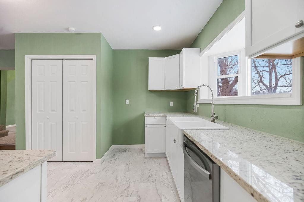 108 E Cass Street — photo 20