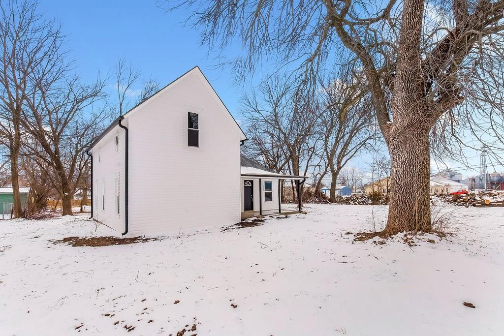 108 E Cass Street — photo 4
