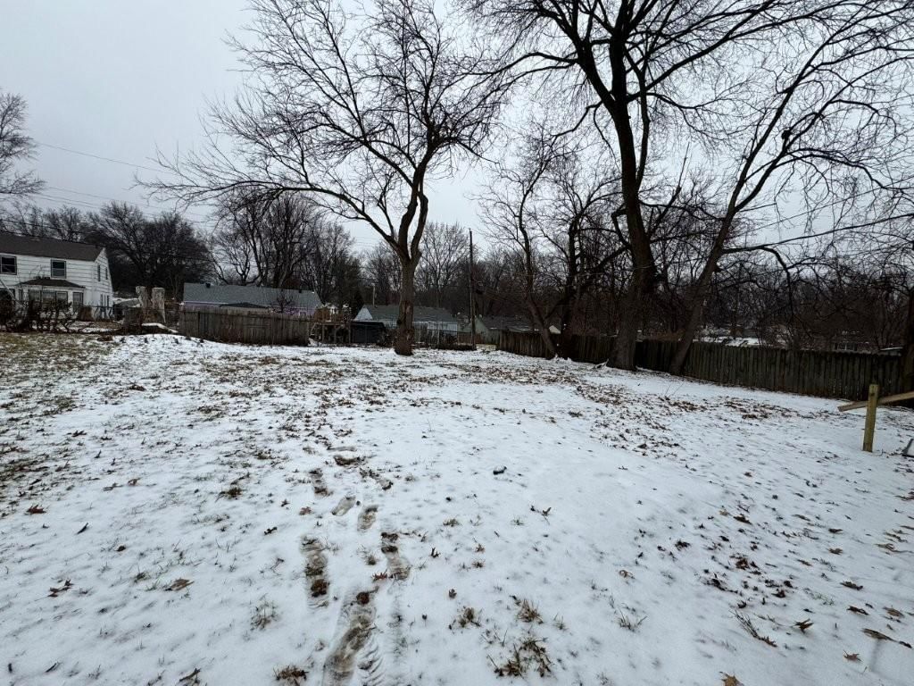 11104 E 57th Street — photo 3
