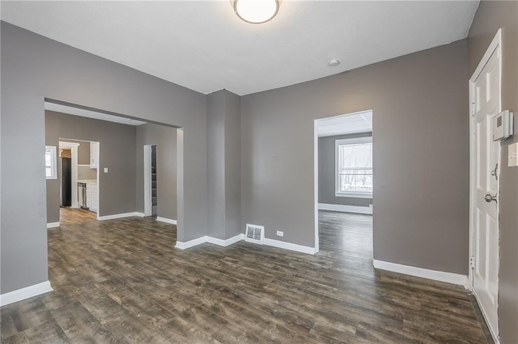 1025 S PLEASANT Street — photo 6