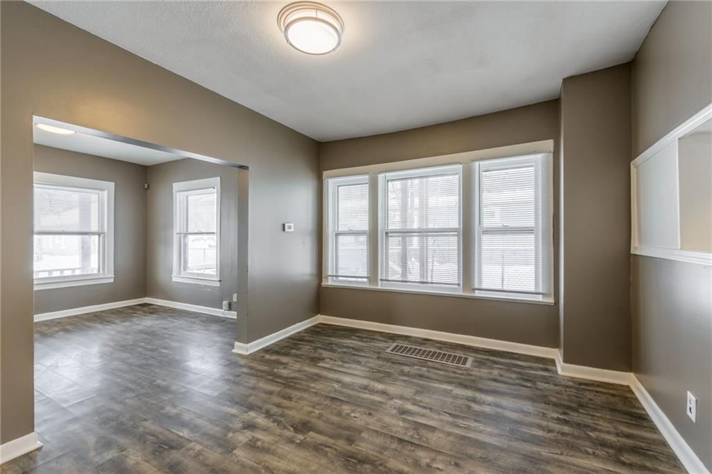 1025 S PLEASANT Street — photo 7