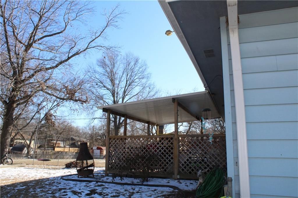 109 N Lee Street — photo 4