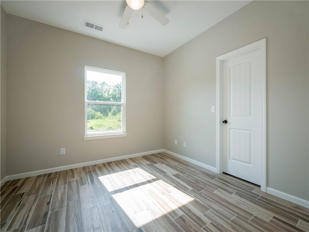 1302 NE White Oaks Lane — photo 11
