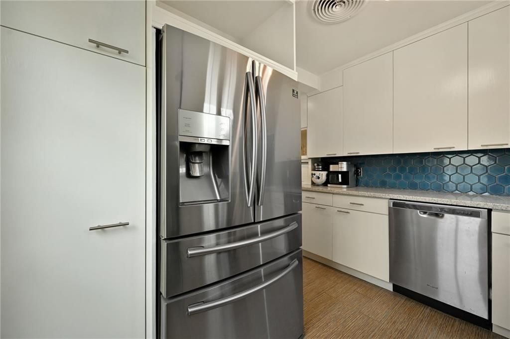 4909 Bell Street — photo 13