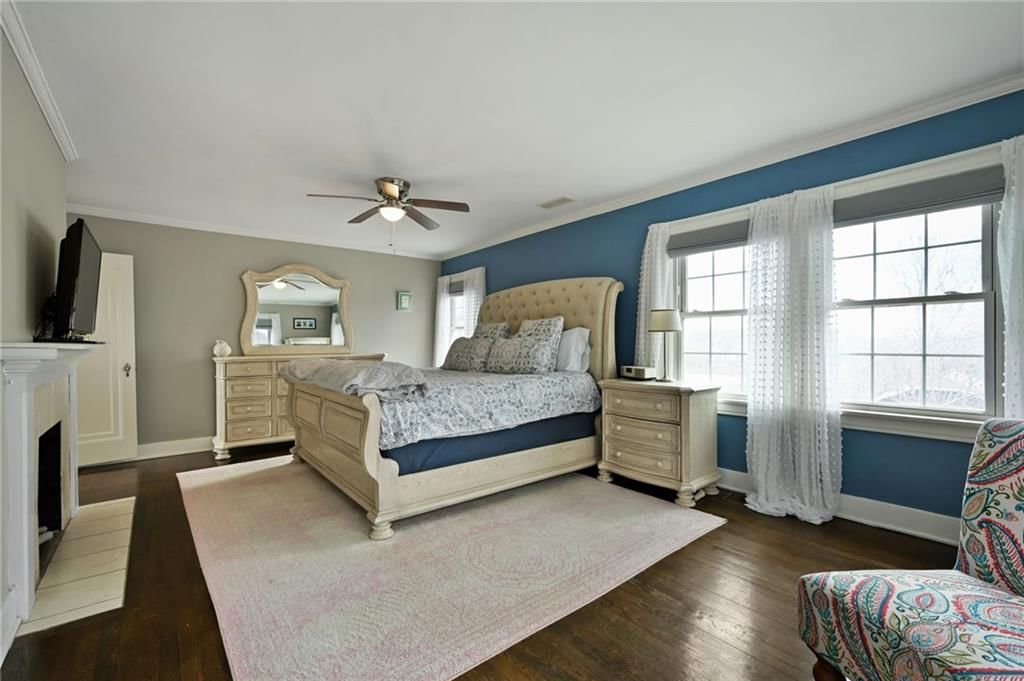 4909 Bell Street — photo 18