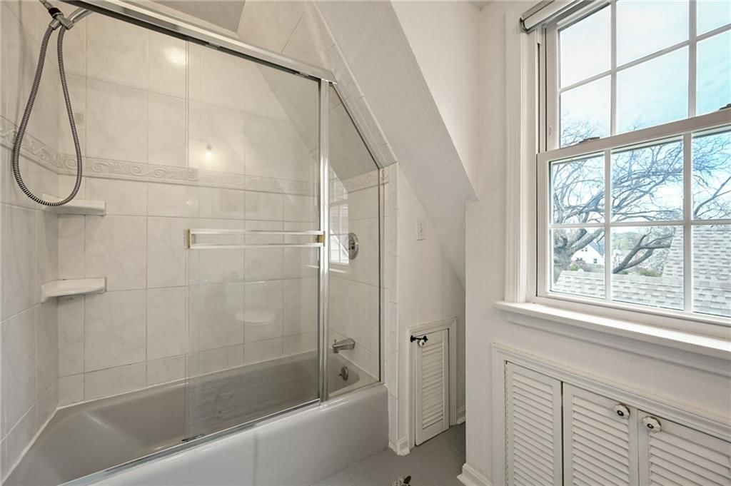 4909 Bell Street — photo 21
