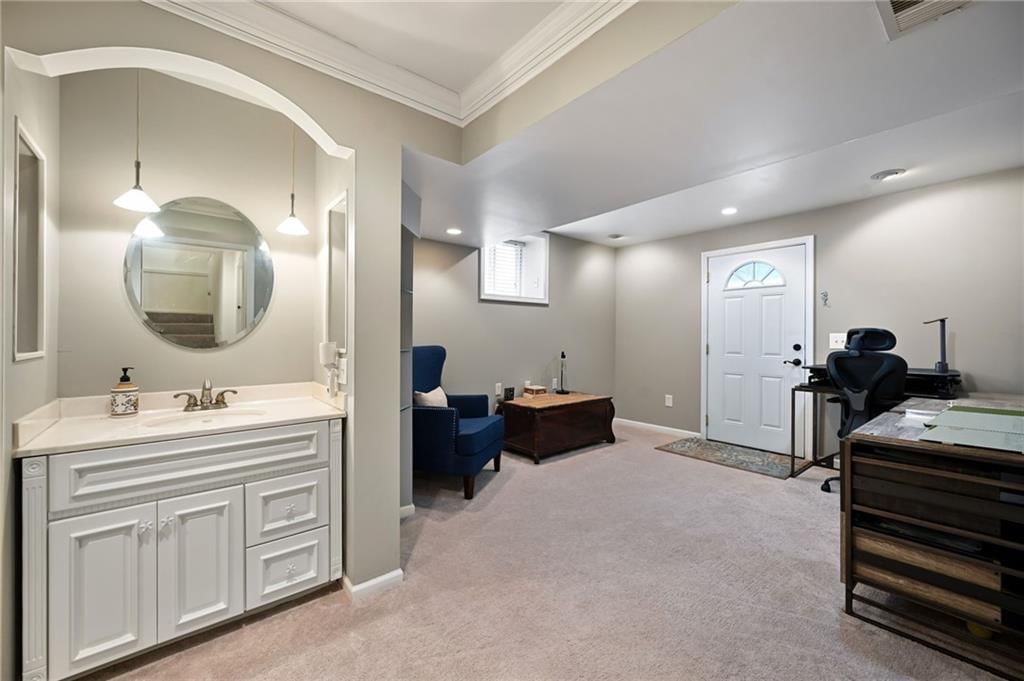 4909 Bell Street — photo 25