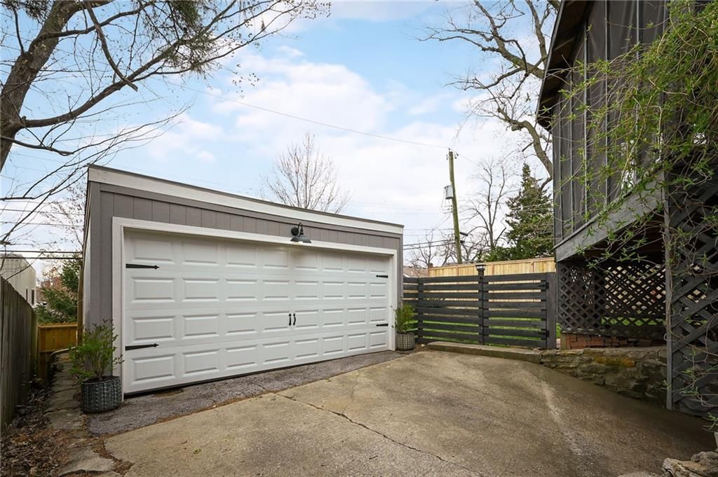 4909 Bell Street — photo 33