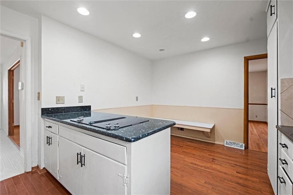 1003 W 85th Terrace — photo 12