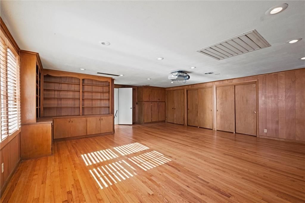 1003 W 85th Terrace — photo 25