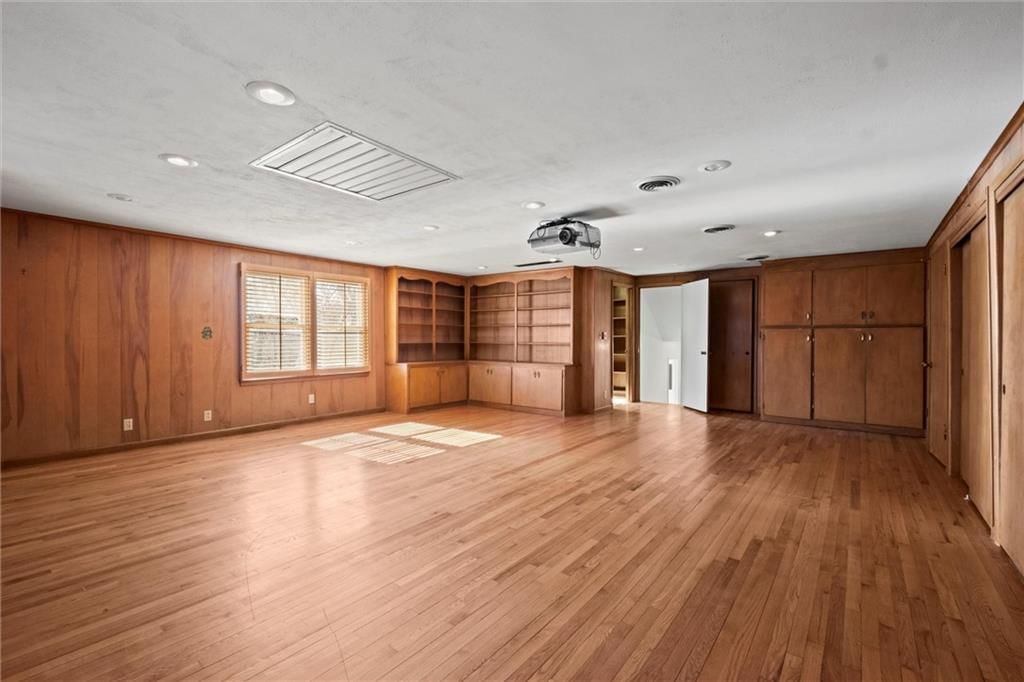1003 W 85th Terrace — photo 26