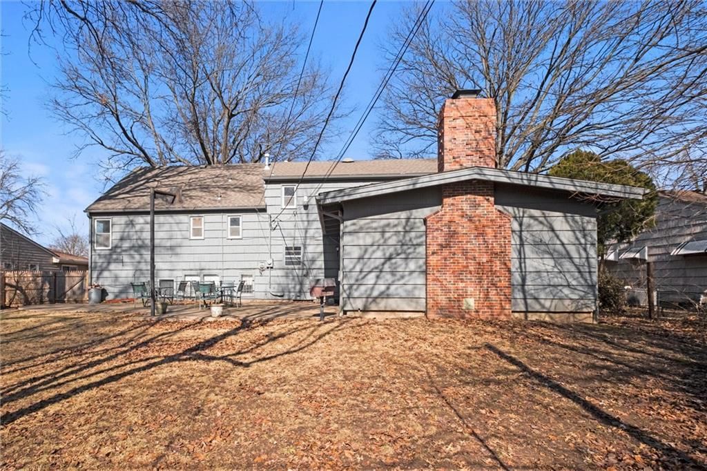 1003 W 85th Terrace — photo 36