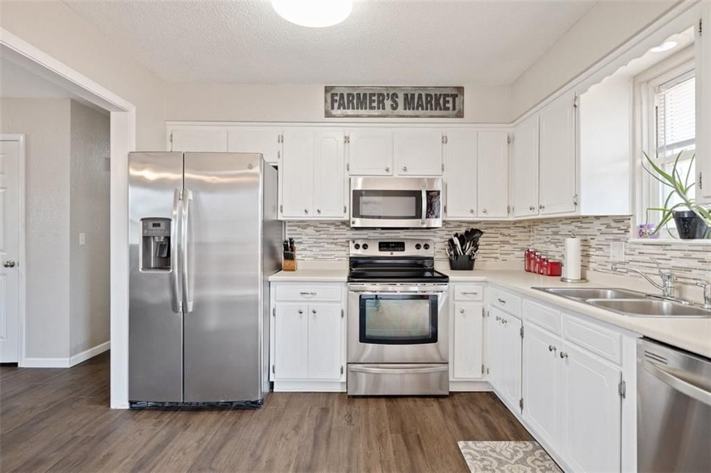 2103 SE AUSTIN Street — photo 8