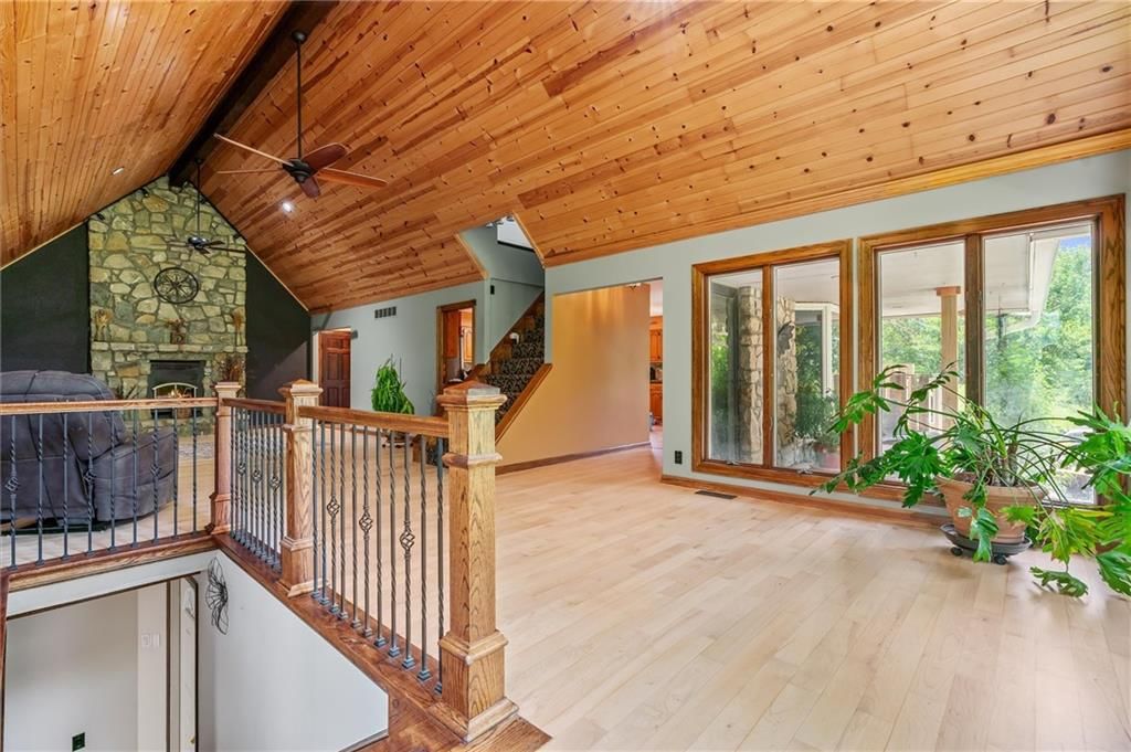 8901 Stillhouse Road — photo 12