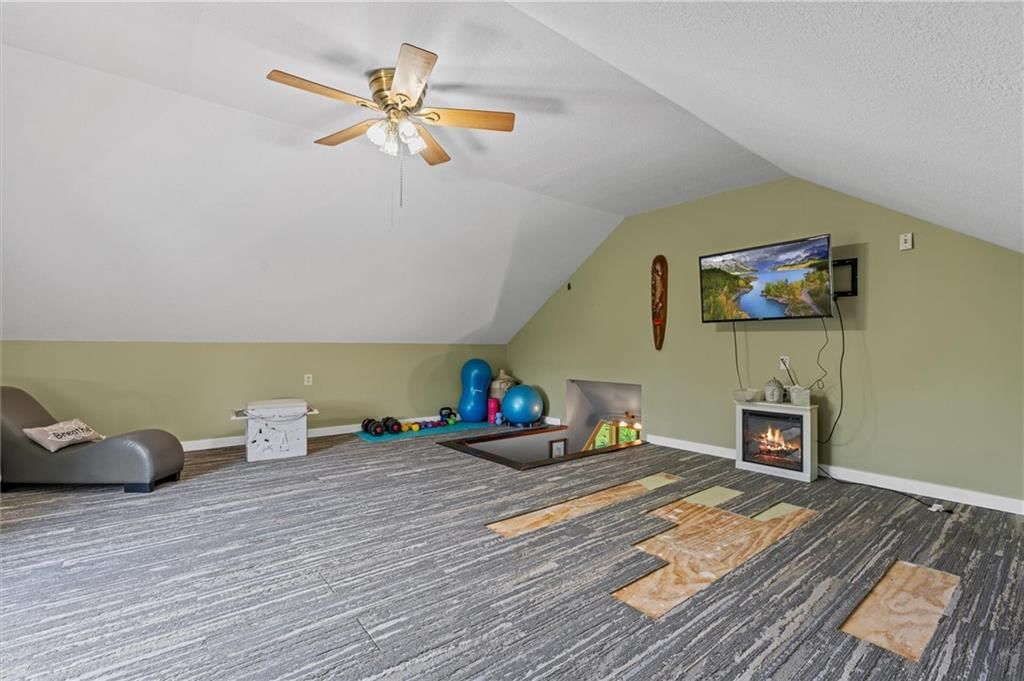 8901 Stillhouse Road — photo 30