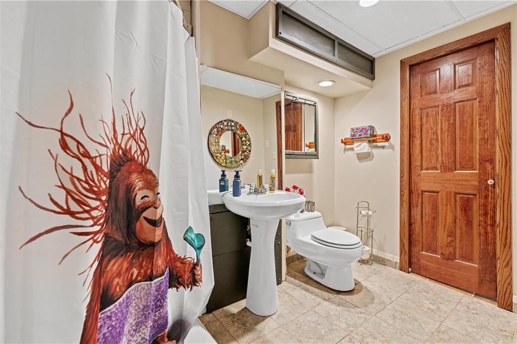 8901 Stillhouse Road — photo 36