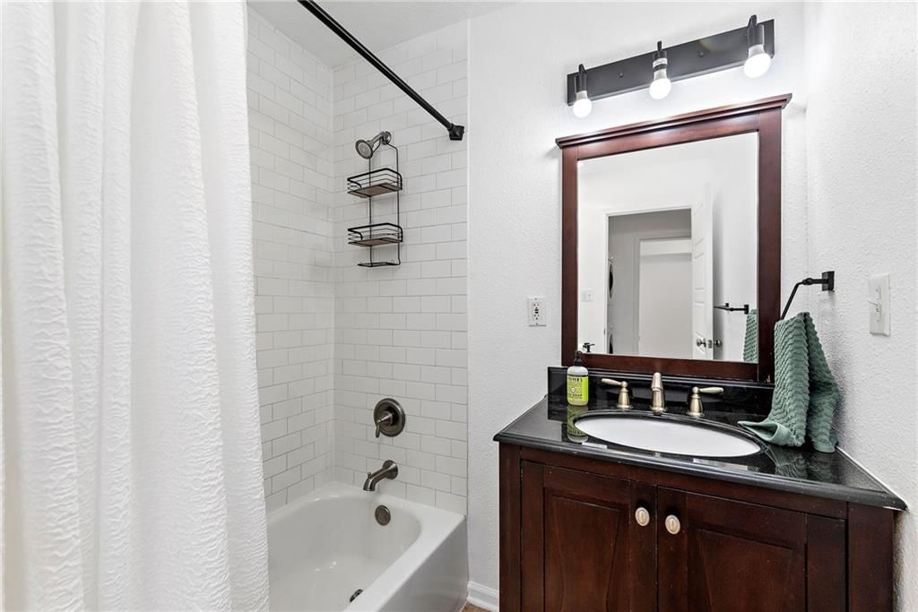 526 Troost Avenue — photo 17