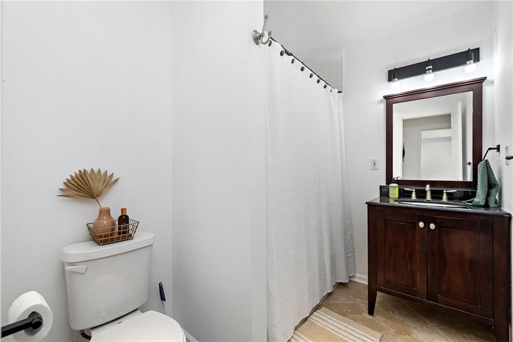 526 Troost Avenue — photo 18